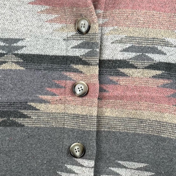 NWT Blue B Southwestern Aztec Print Shacket Relaxed Fit Button Up Cozy Sz Small - Picture 8 of 11